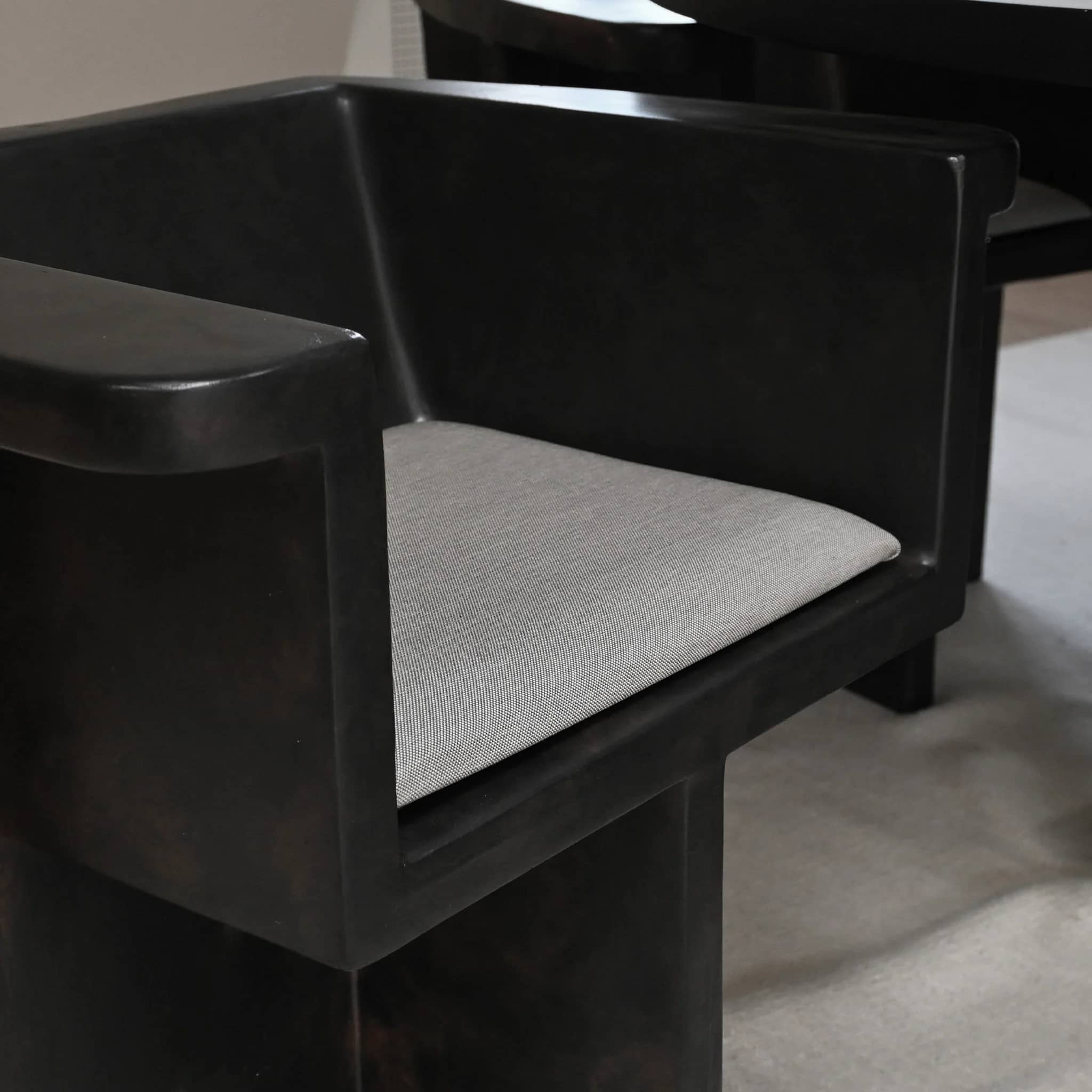 Подушка Brutus Dining Cushion 1
