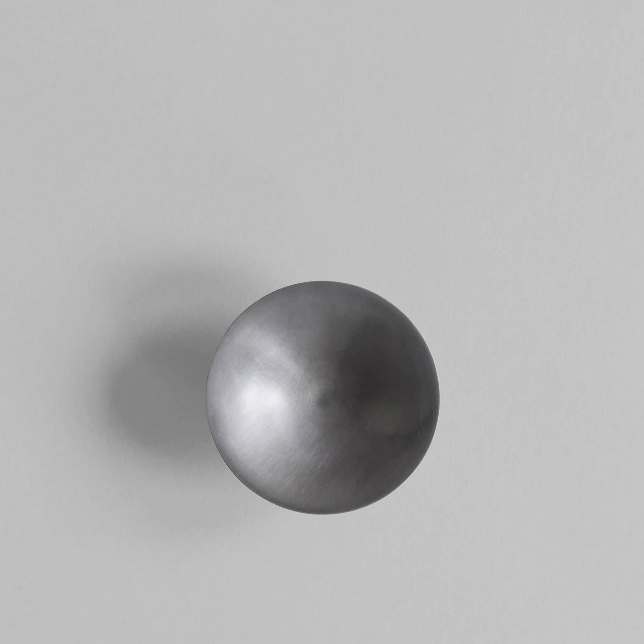Ручки-кнопки HiHat Maxi — Brushed Steel 1