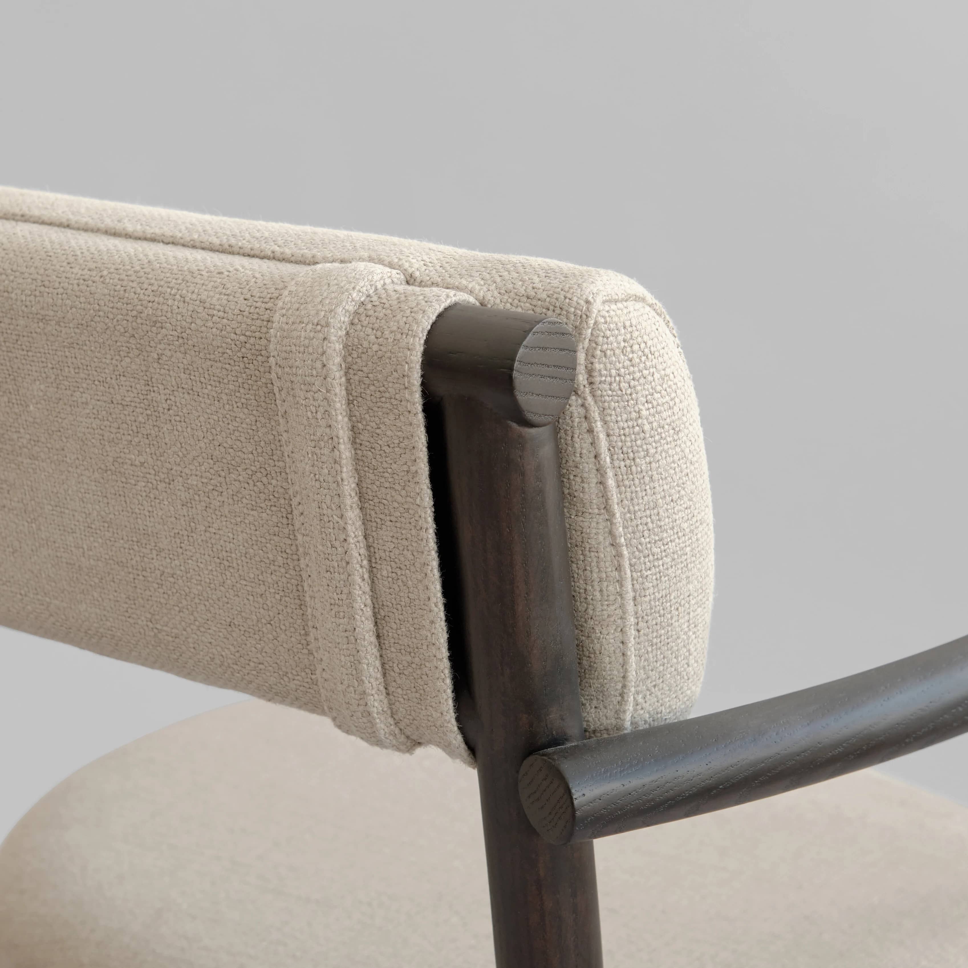 Стул Nama Dining Chair Armrest — Coffee Black Linen 7