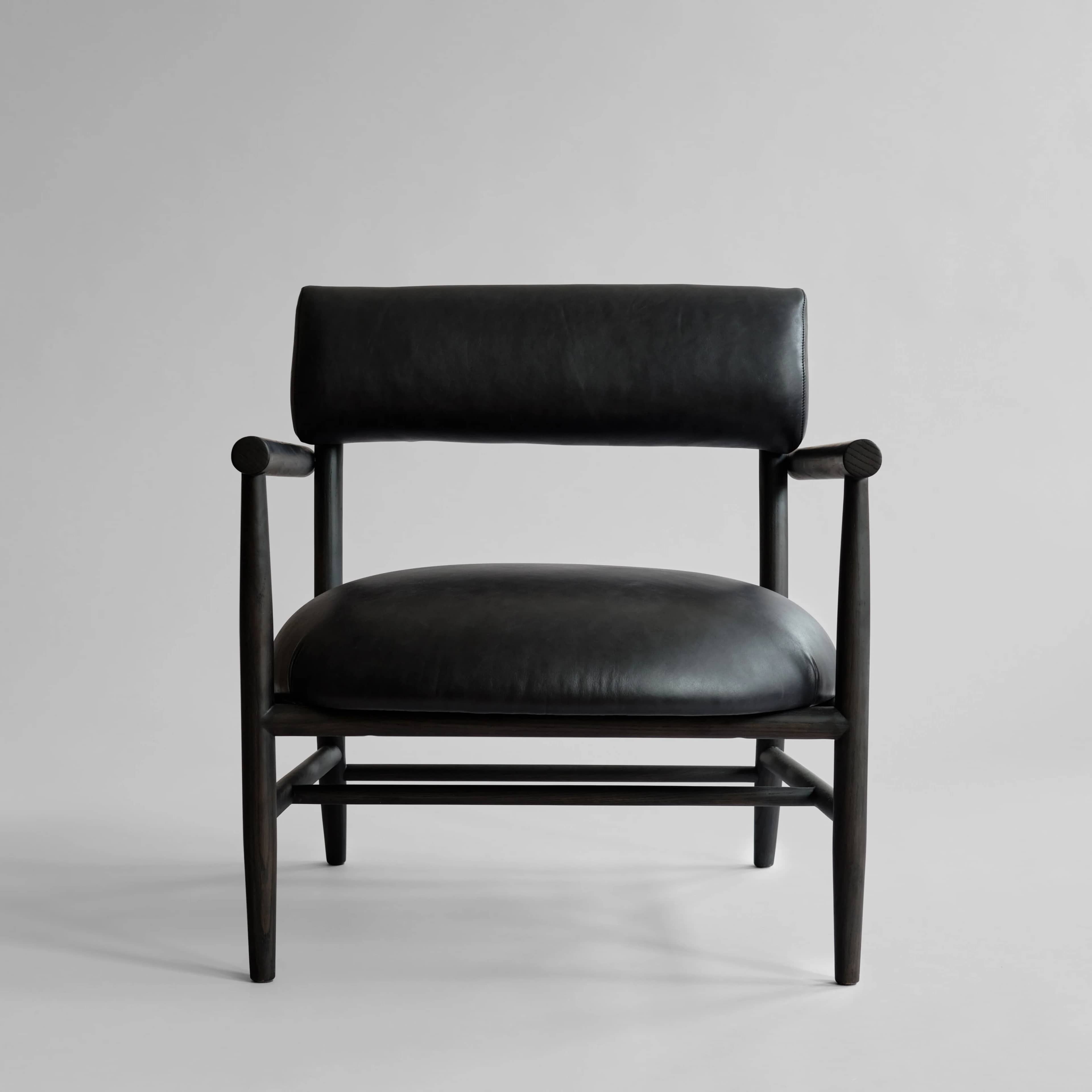 Кресло Nama Lounge Chair — Aniline leather black 1