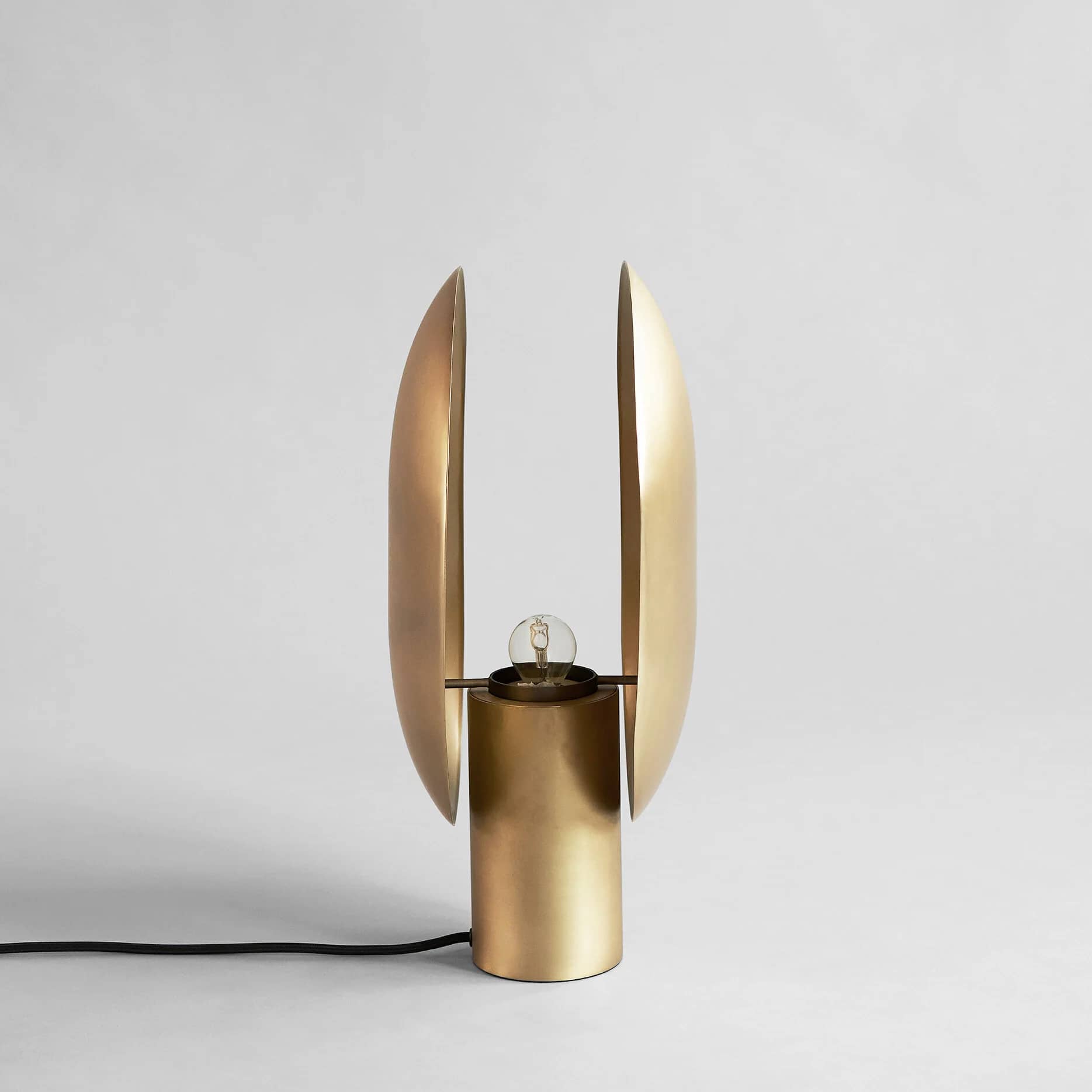 Настольный светильник Clam — Brass 6
