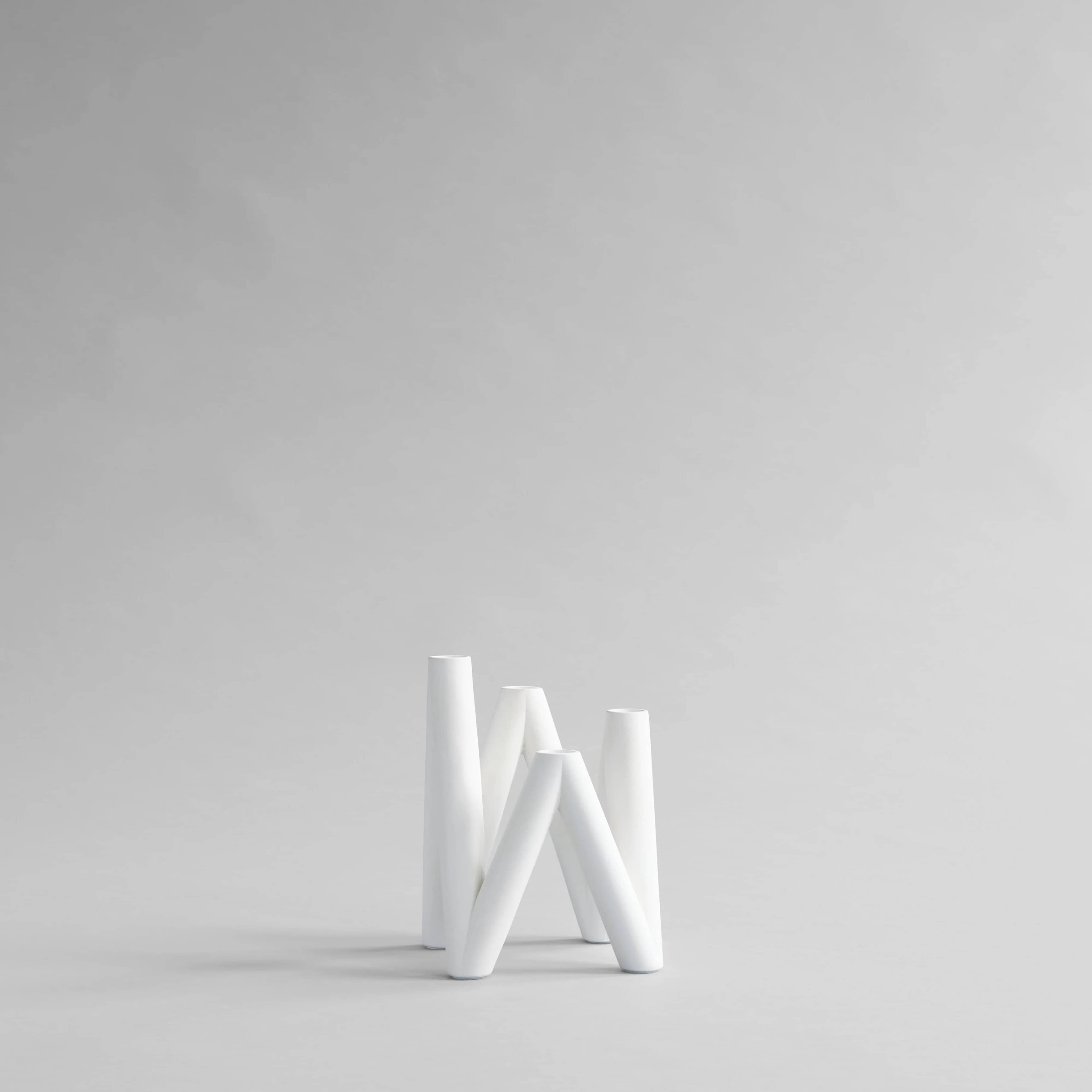 Подсвечник W — Bone White 1