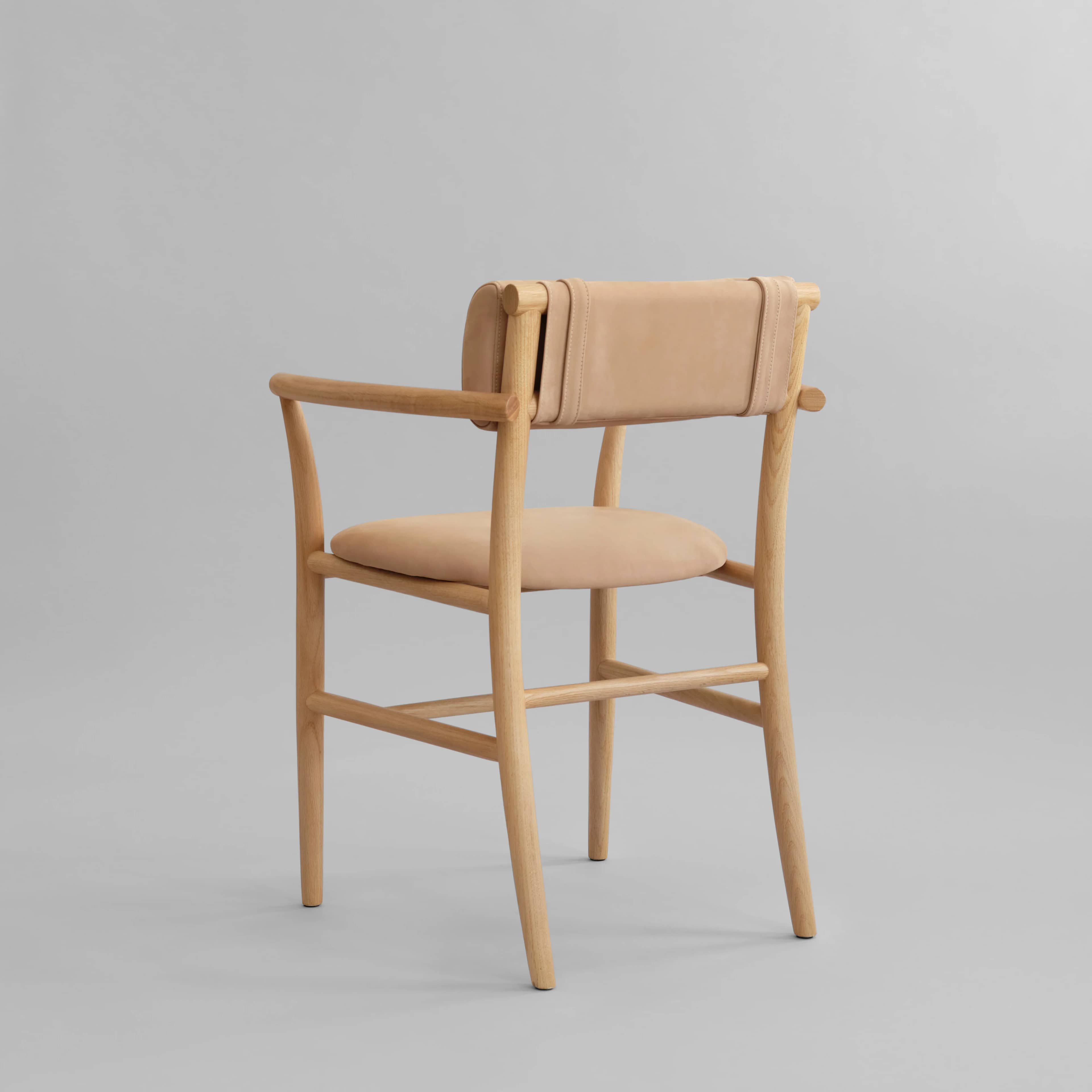 Стул Nama Armrest — Nubuck 6