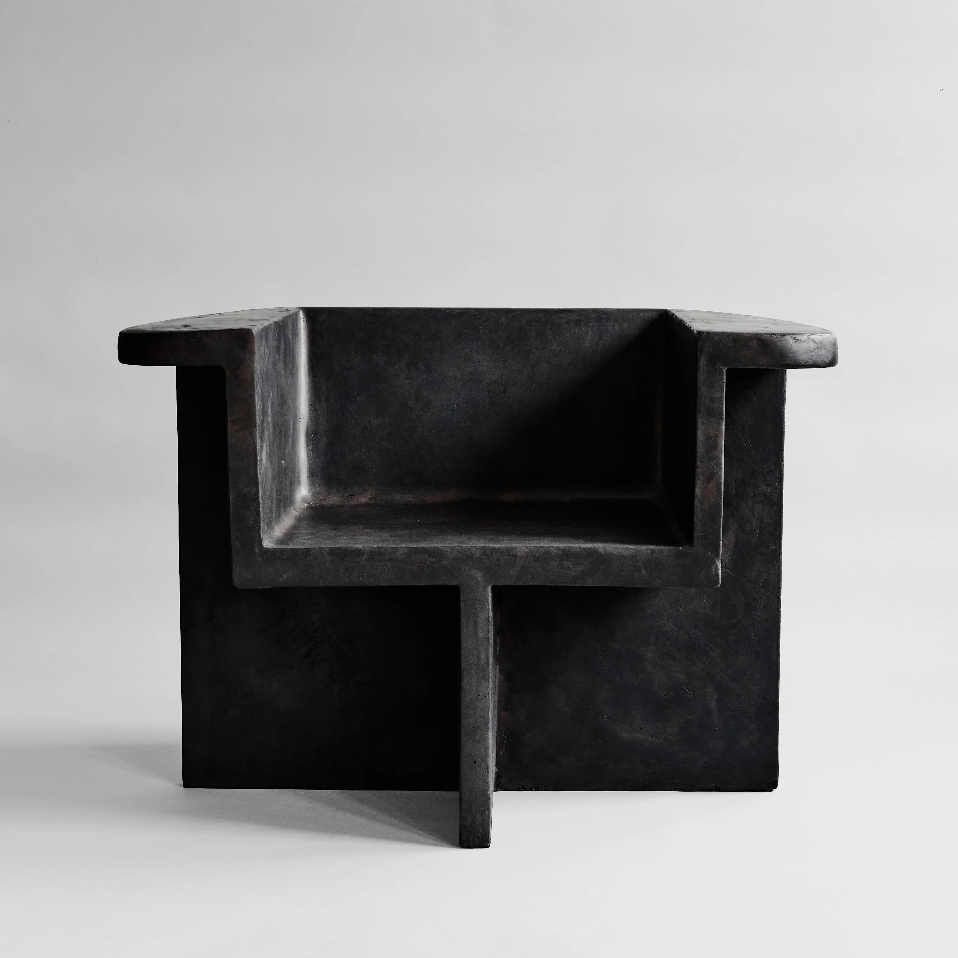 Кресло Brutus Lounge Chair — Coffee