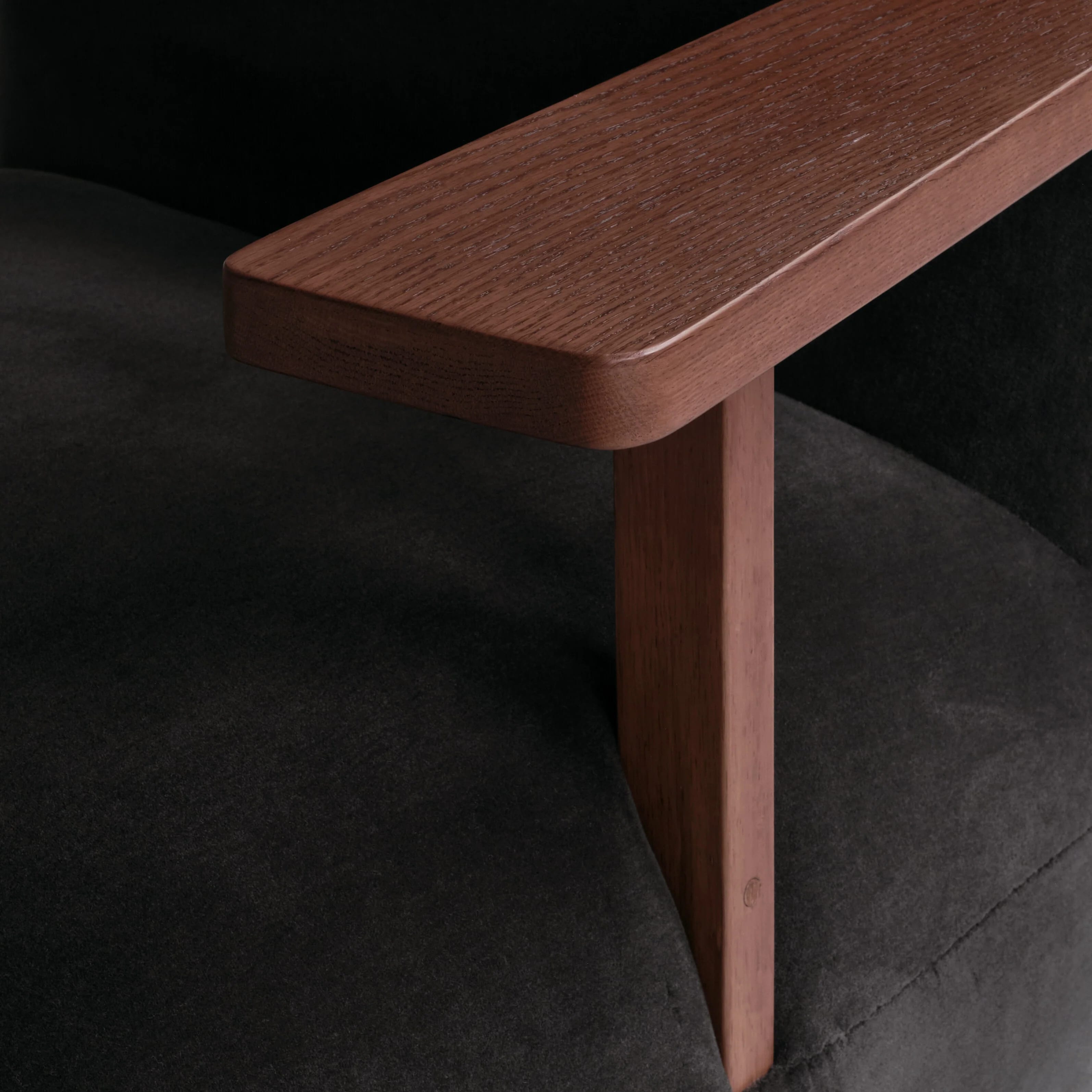 Кресло Toe Chair Armrest — Peat