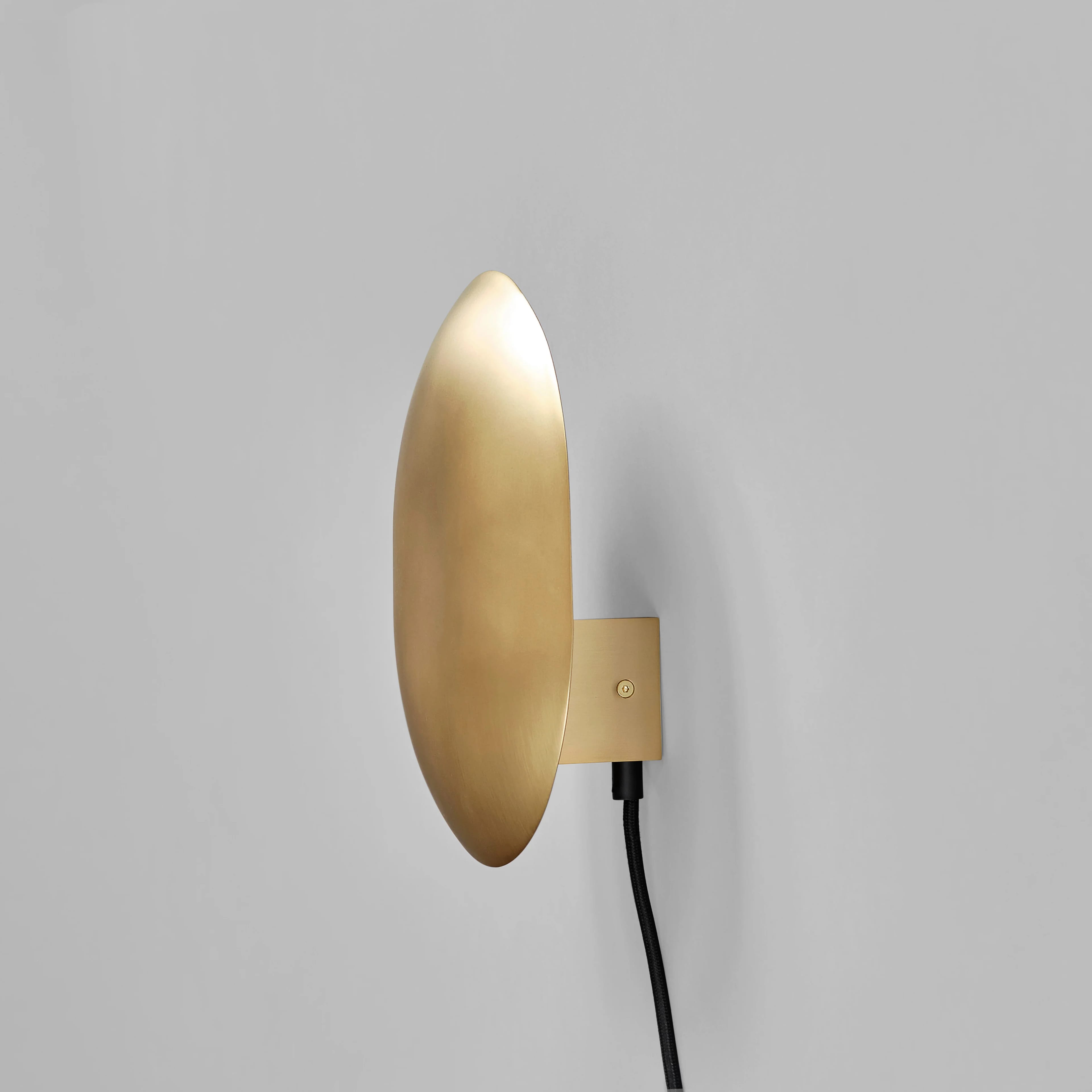 Настенный светильник Clam — Brass