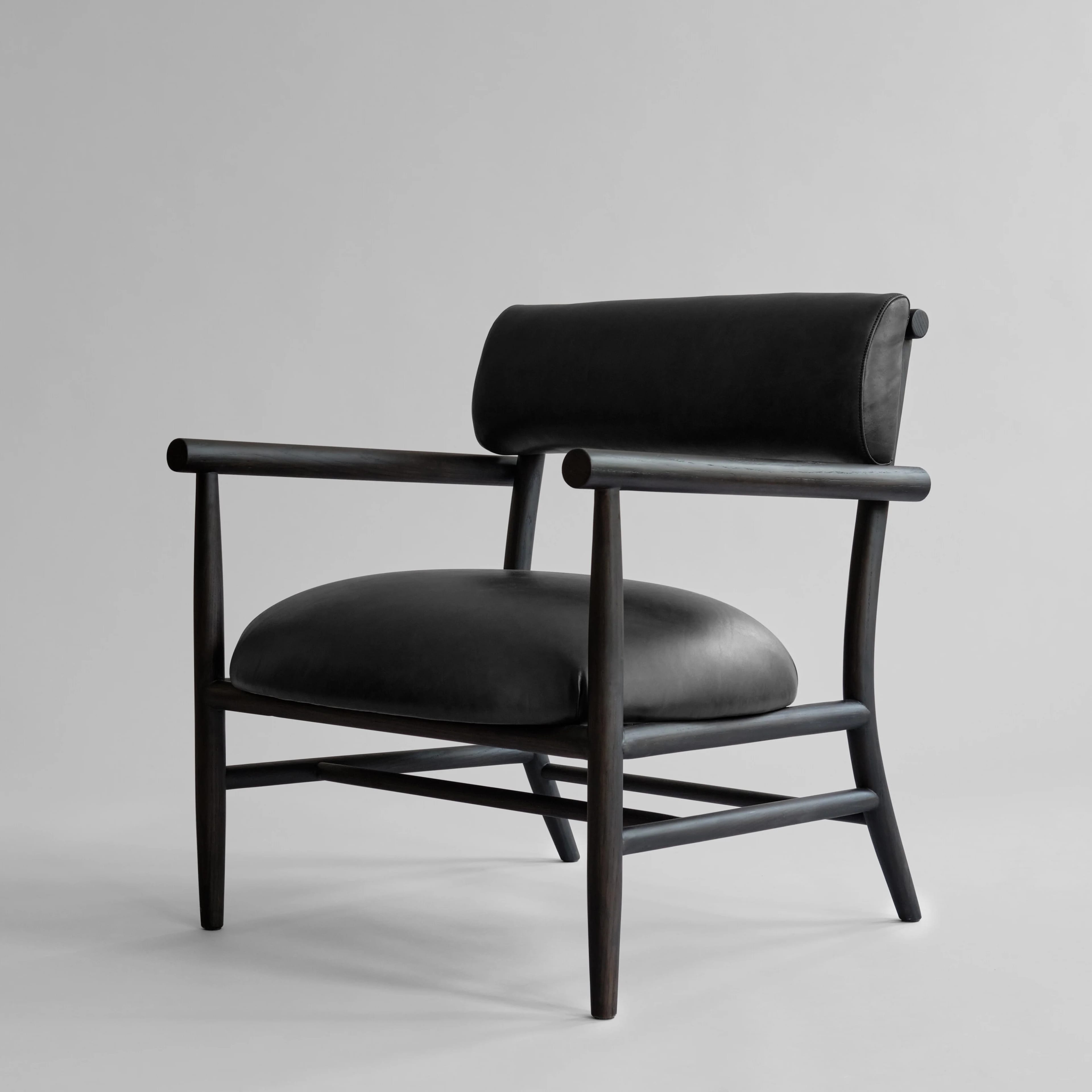 Кресло Nama Lounge Chair — Aniline leather black