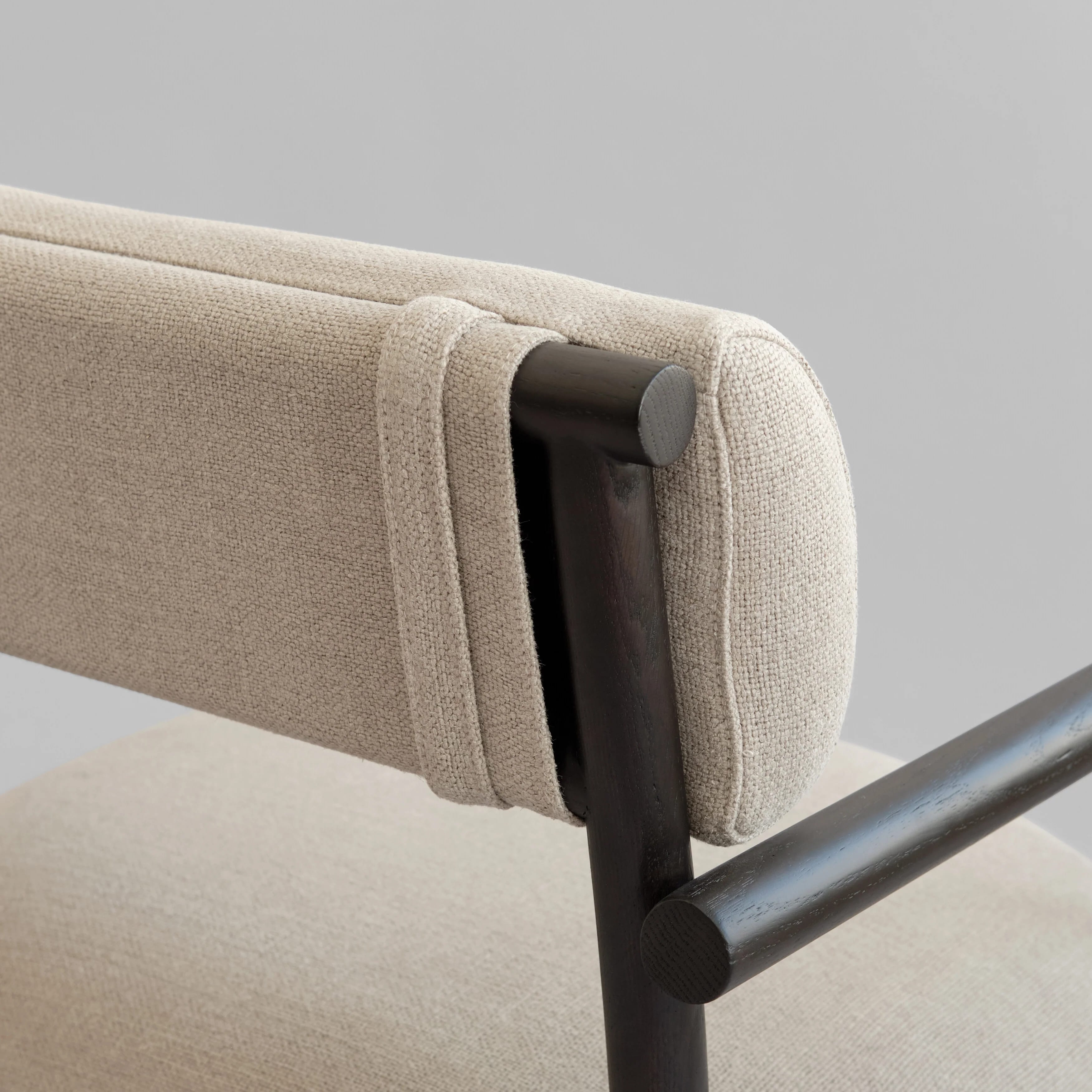 Кресло Nama Lounge Chair — Sand
