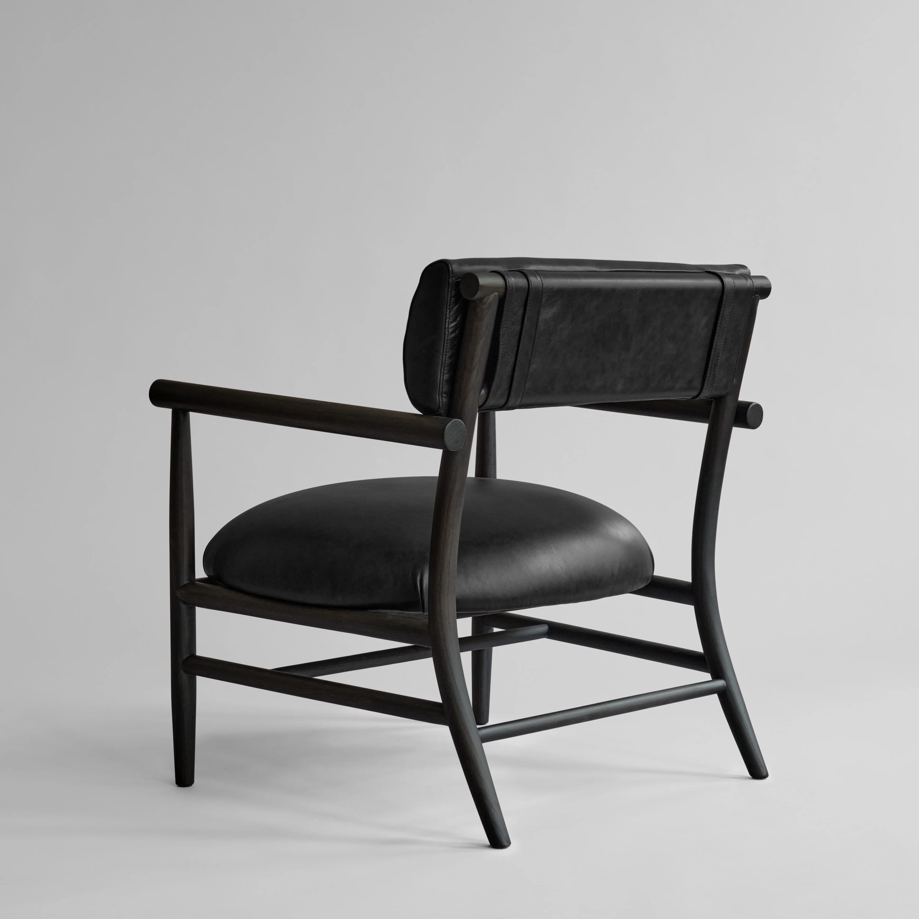 Кресло Nama Lounge Chair — Aniline leather black