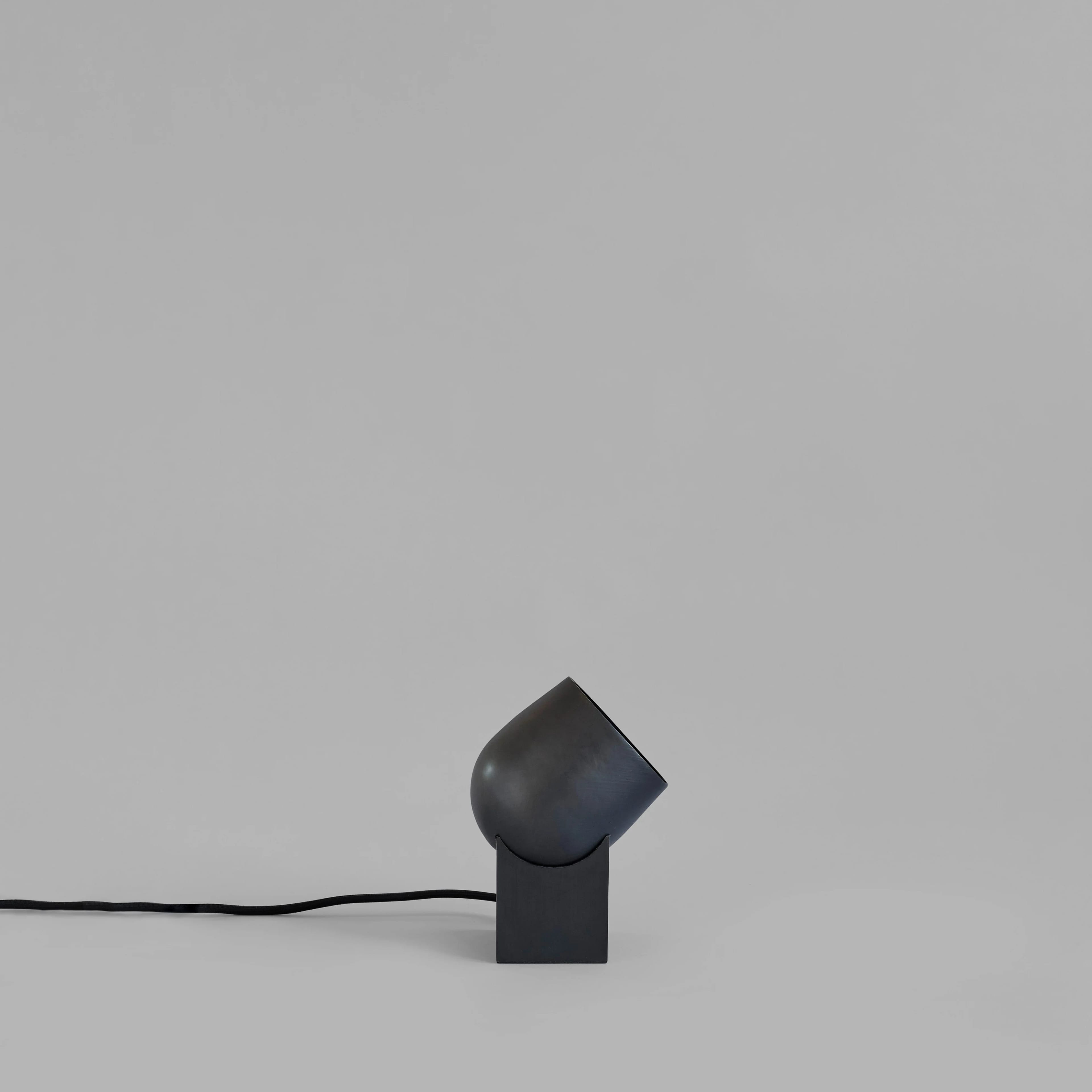 Настольный светильник Pivot — Bronze