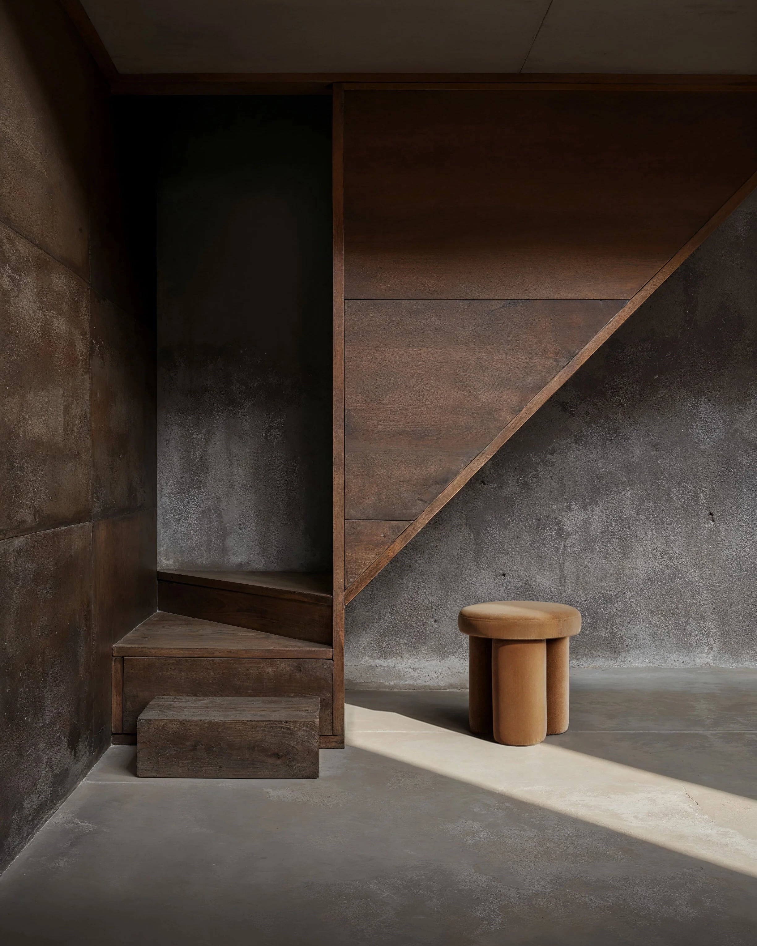 Табурет Big Foot Stool — Desert