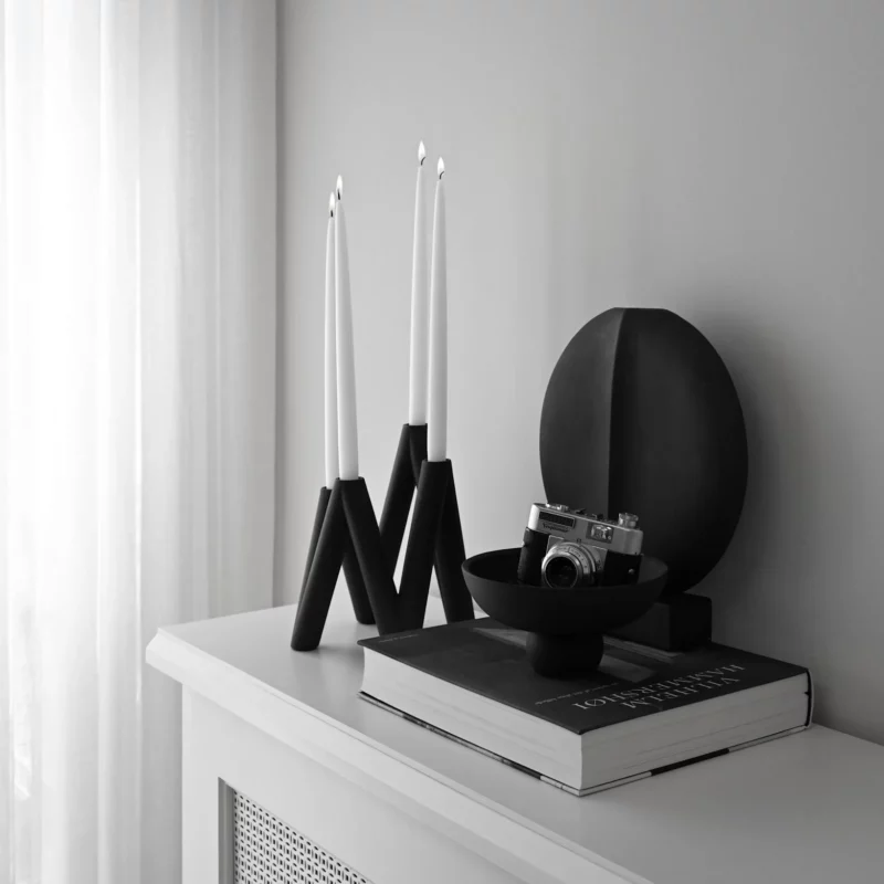 Подсвечник W — Black