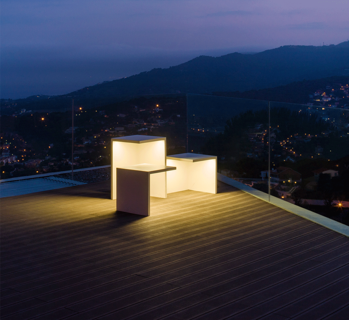 личные напольные светильники Empty от Vibia