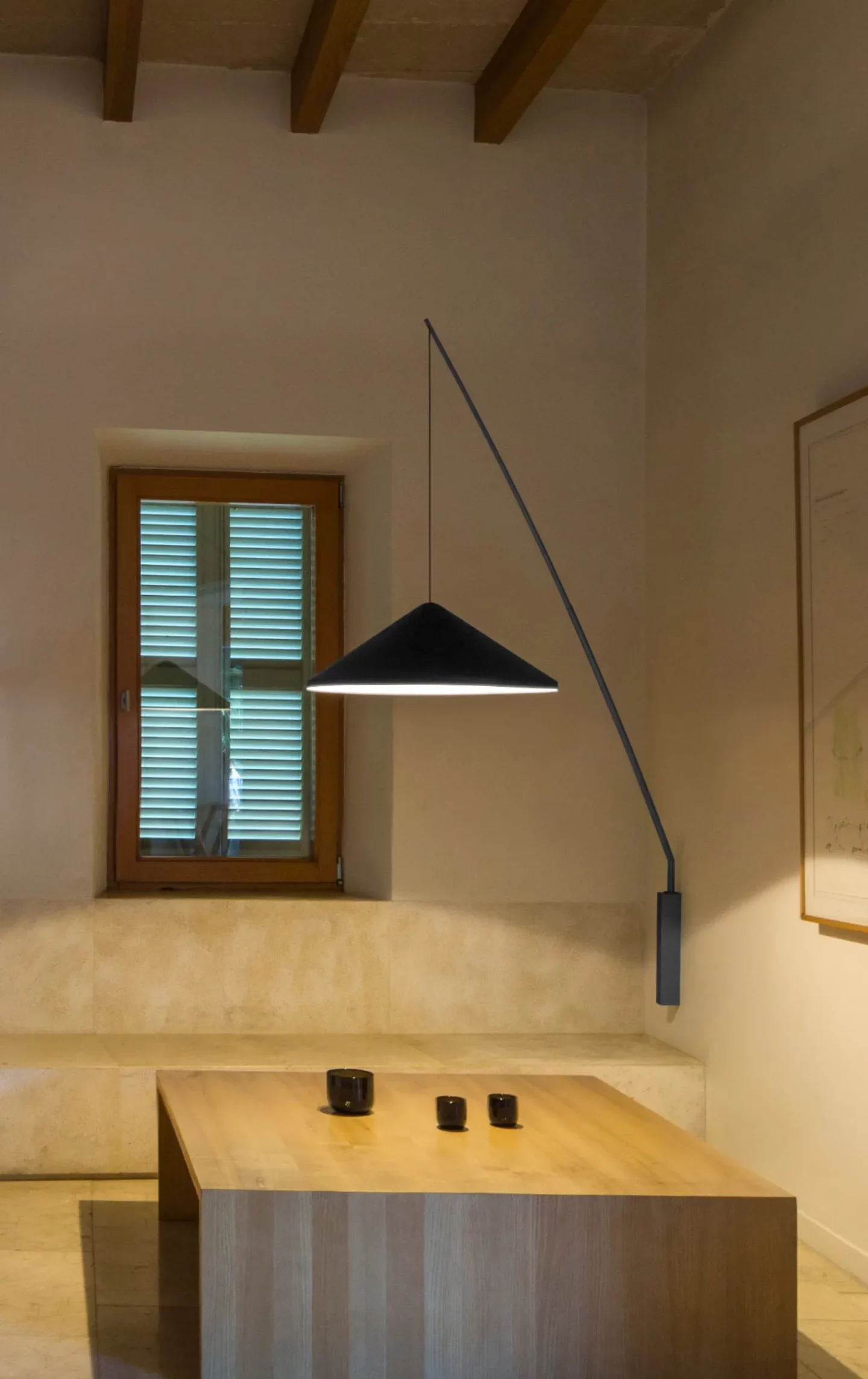 Настенный светильник North от Vibia