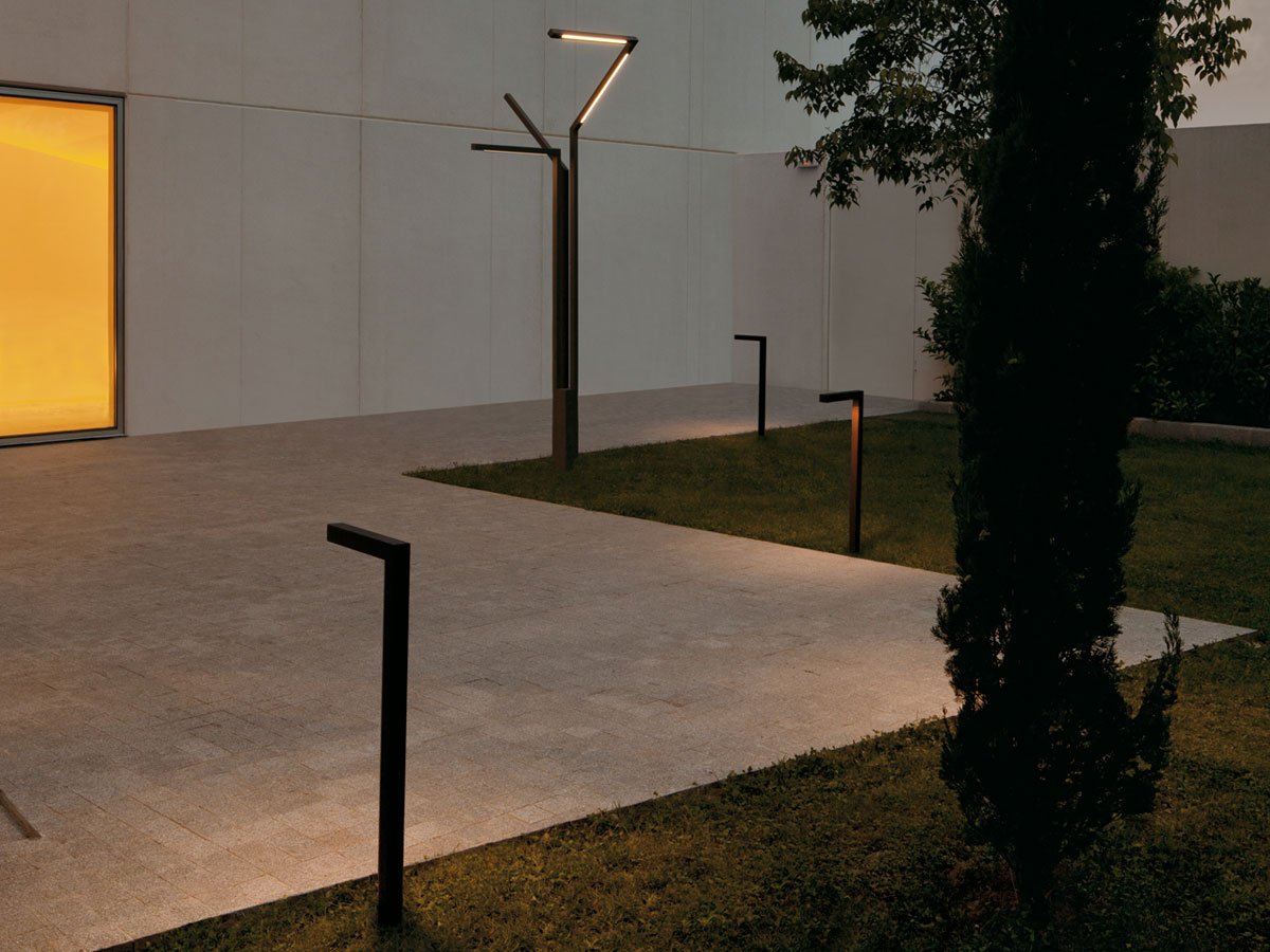 Уличные напольные светильники Palo Alto от Vibia