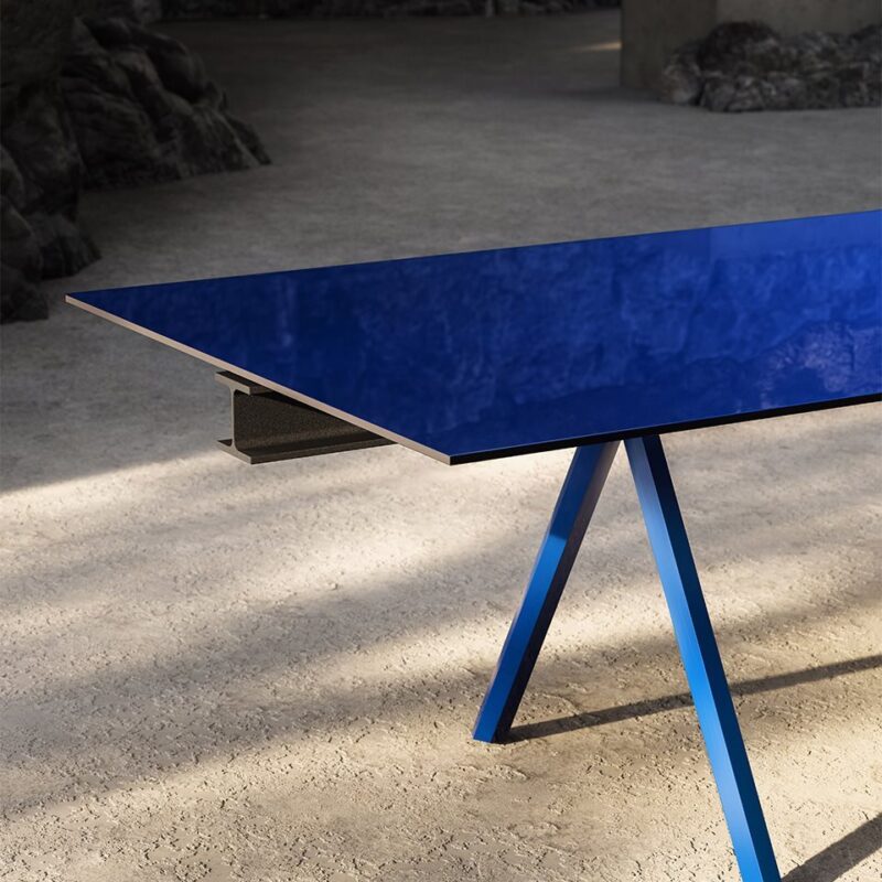 Обеденный стол Heb