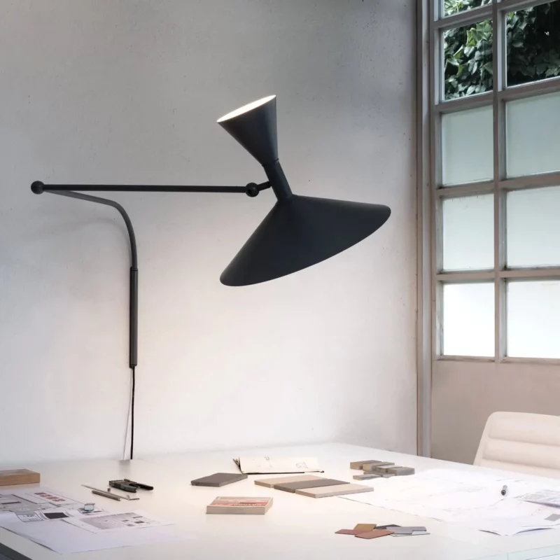 Настенный светильник Lampe de Marseille от итальянского бренда Nemo Lighting