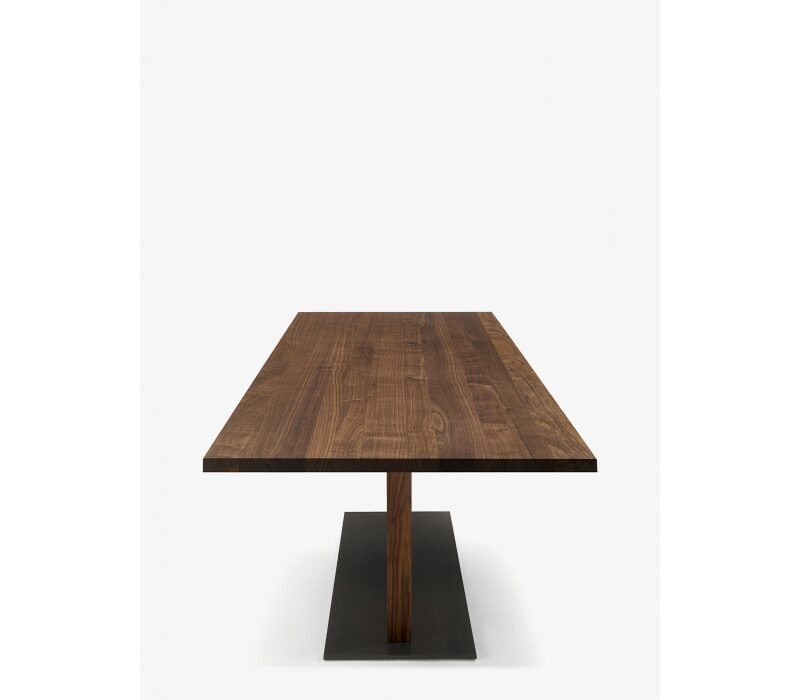 Обеденный стол Liam Wood