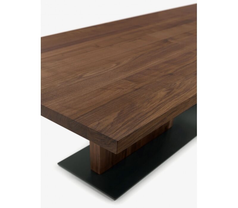 Обеденный стол Liam Wood