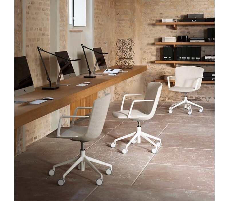 Офисное кресло Calum Executive