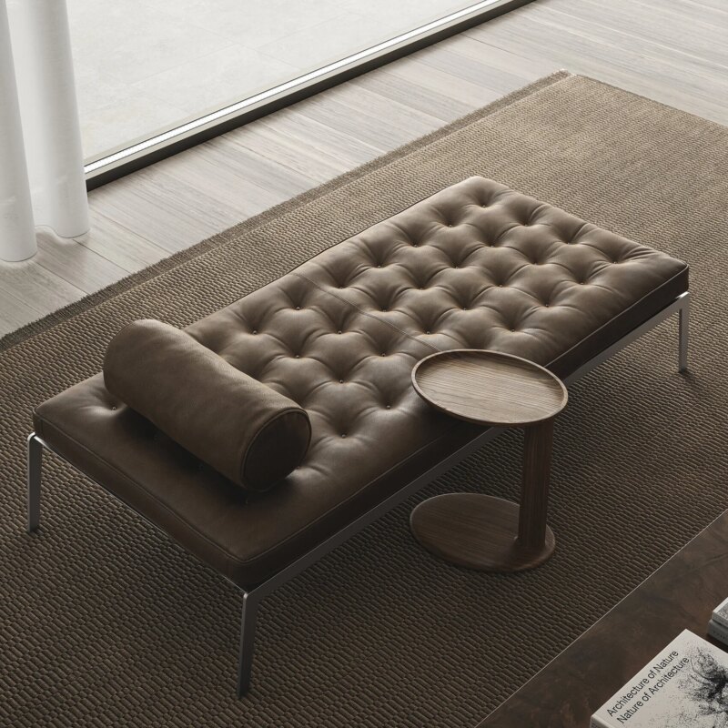 Приставной столик Oliver