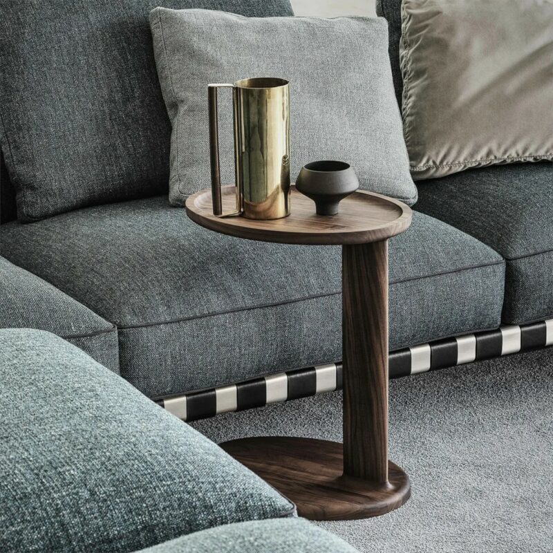 Приставной столик Oliver