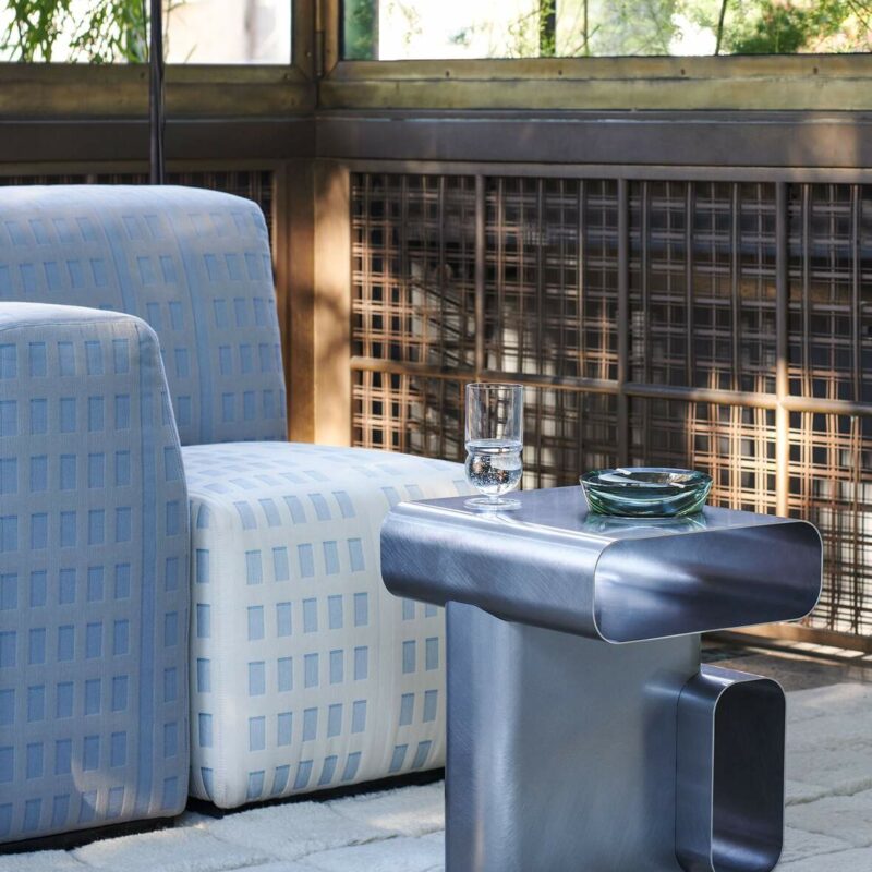 Приставной столик Soft Corners