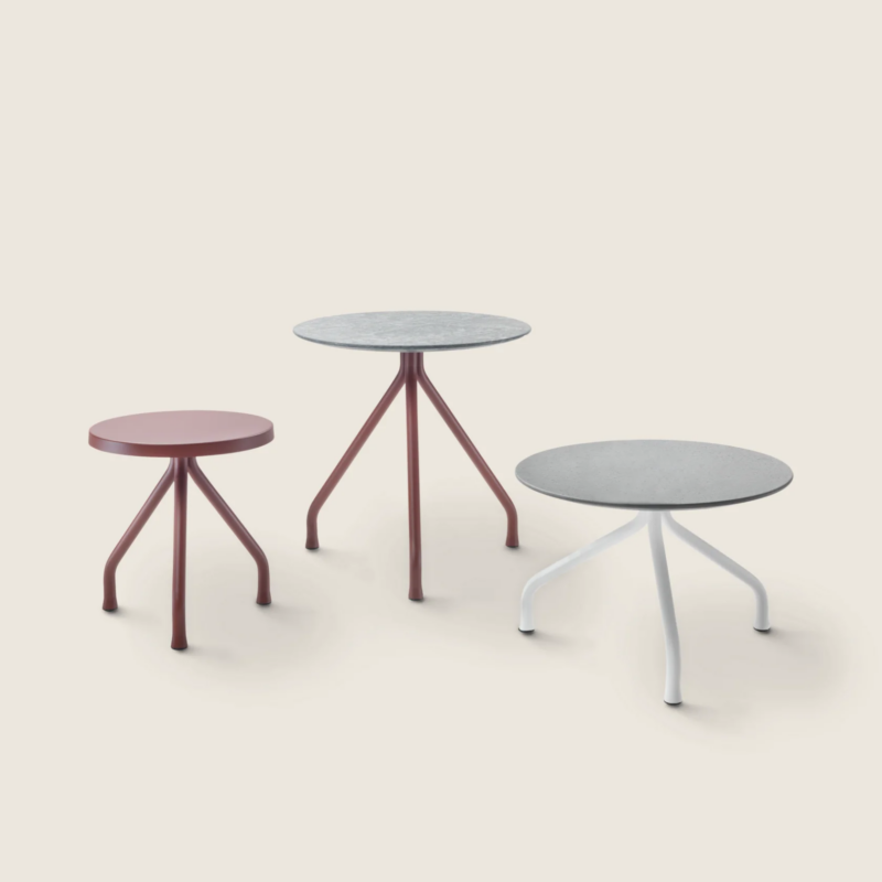 Пристольный столик Academy