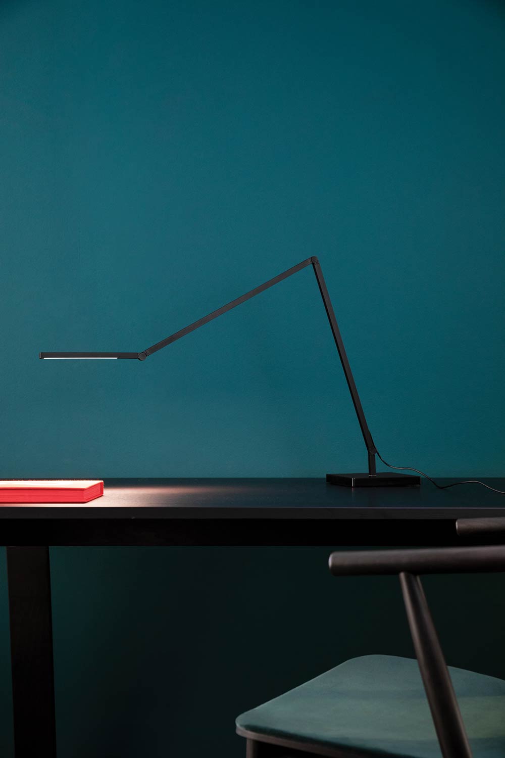 Untitled Table/Wall Linear от итальянского бренда Nemo Lighting с