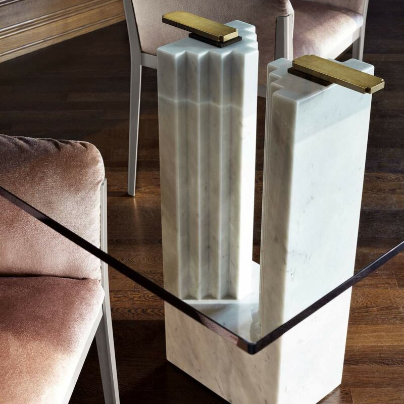 Стол Delfi со стеклянной столешницей