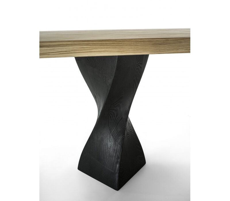 Обеденный стол Simple Twist