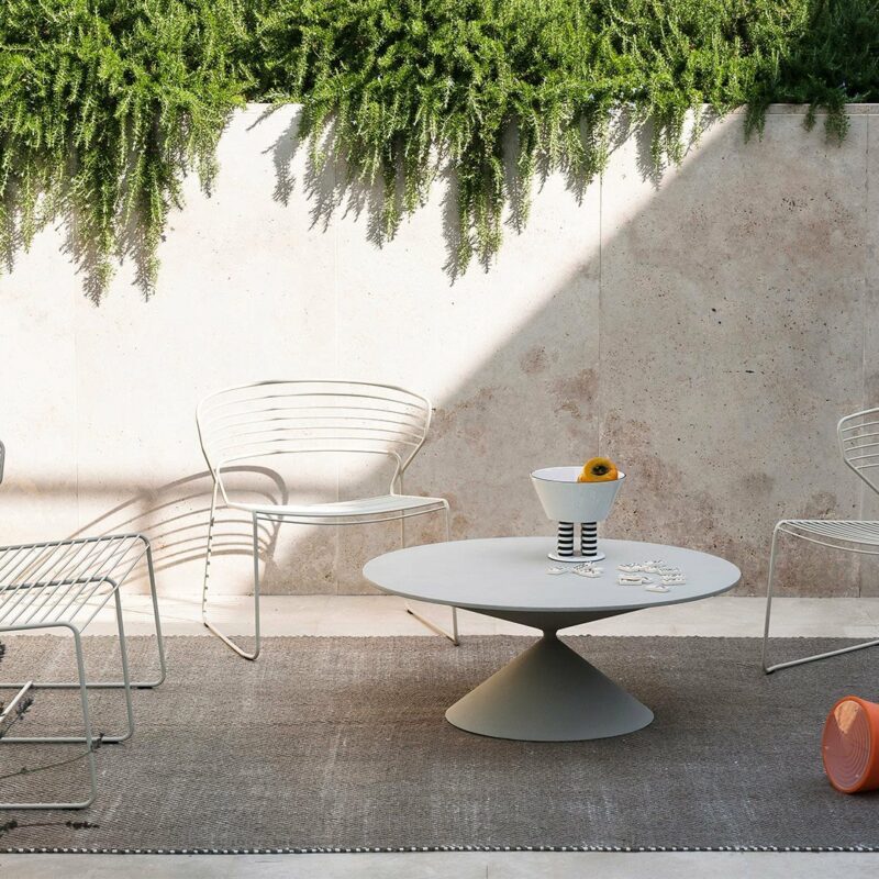 Уличный кофейный столик Mini Clay Concrete