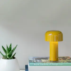 Коллекция настольных ламп Bellhop от Flos,