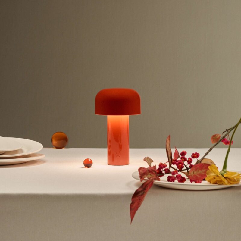 Коллекция настольных ламп Bellhop от Flos,