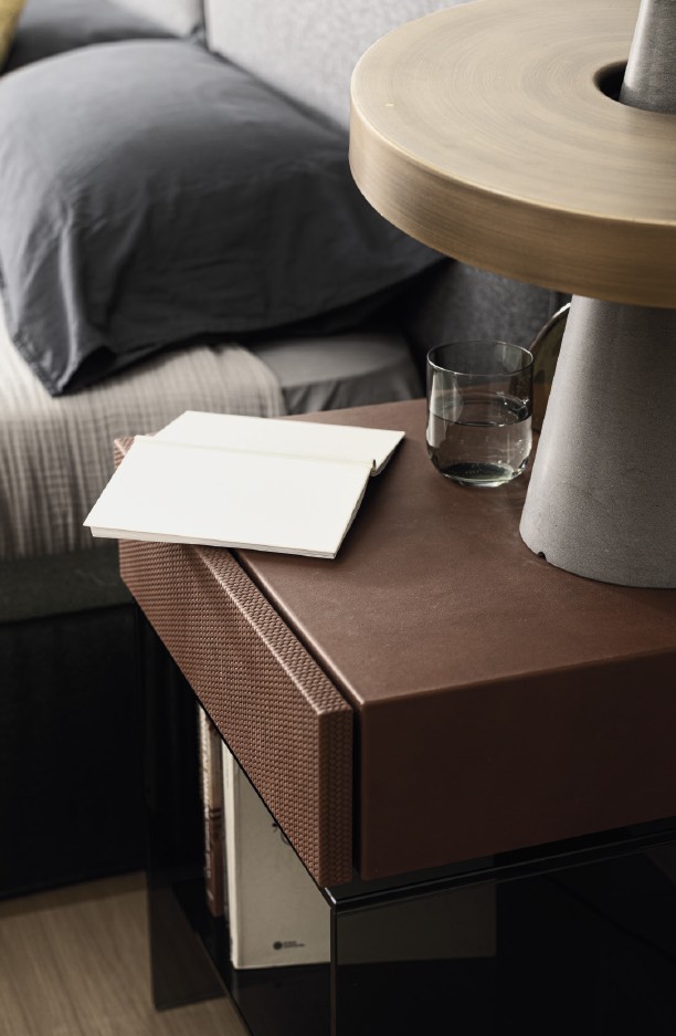 Прикроватная тумба Light