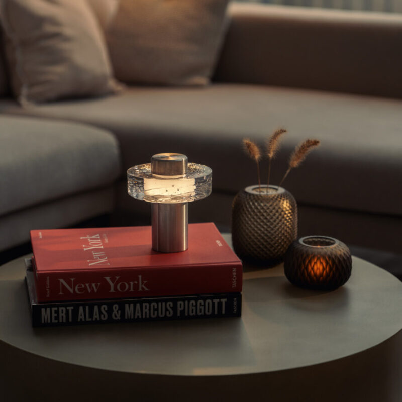 Настольная портативная лампа Ollo