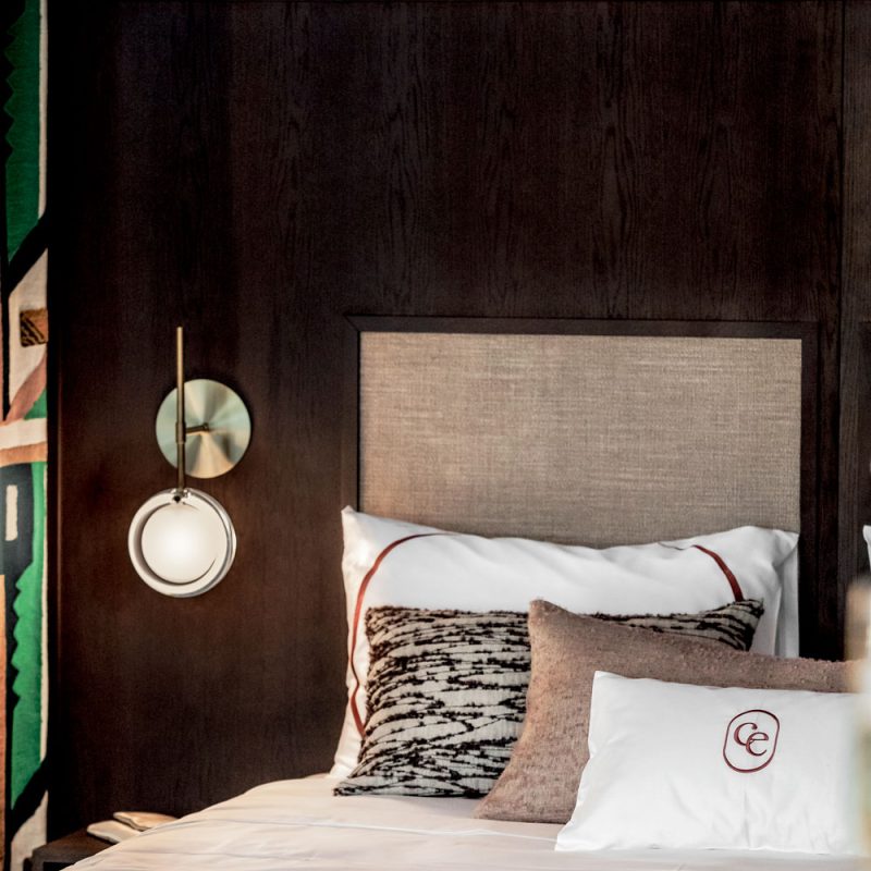 Настенный светильник Lens mocha mousse/brushed silver