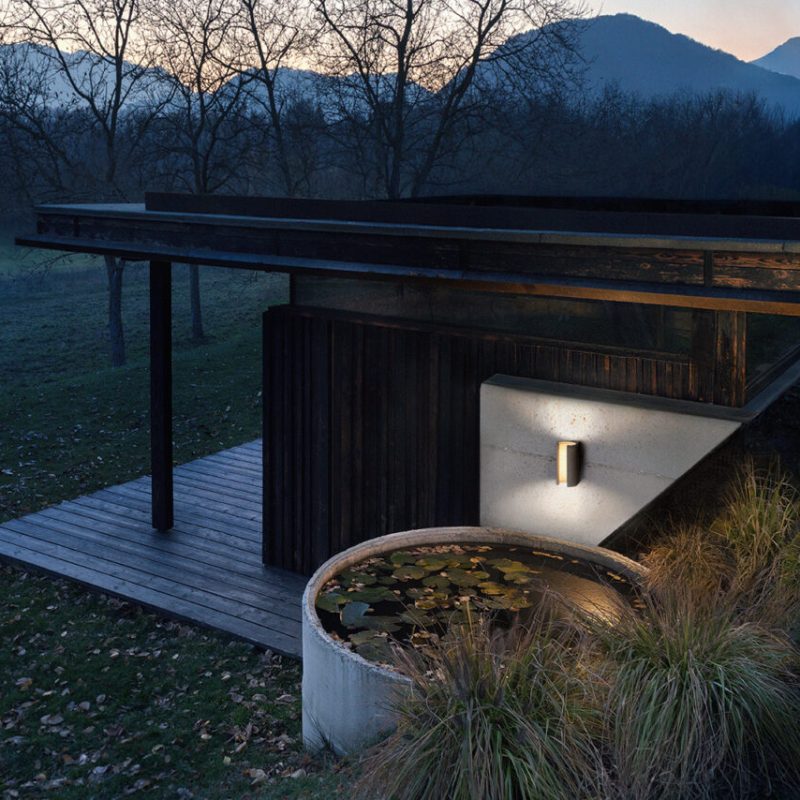 Уличный настенный светильник Tilde 24