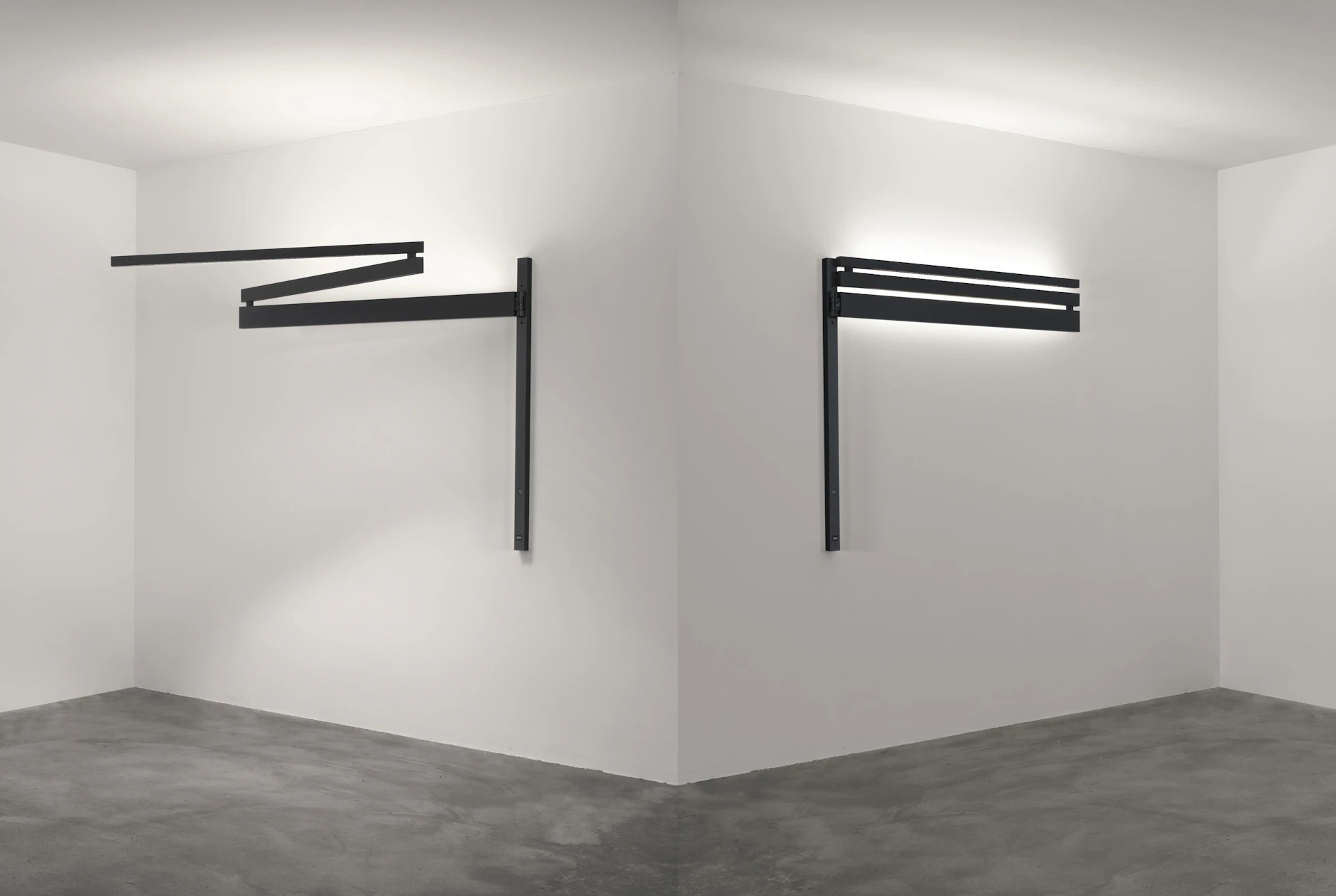 Настенный светильник Black Flag